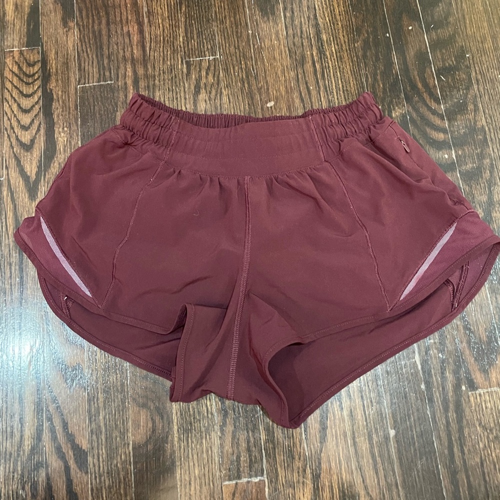 Lululemon Hottie Hot short size 4